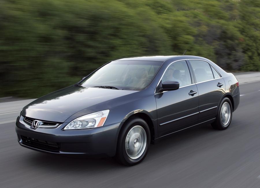  Honda Accord Hybrid America 2005 года  (фото 23 из 69)